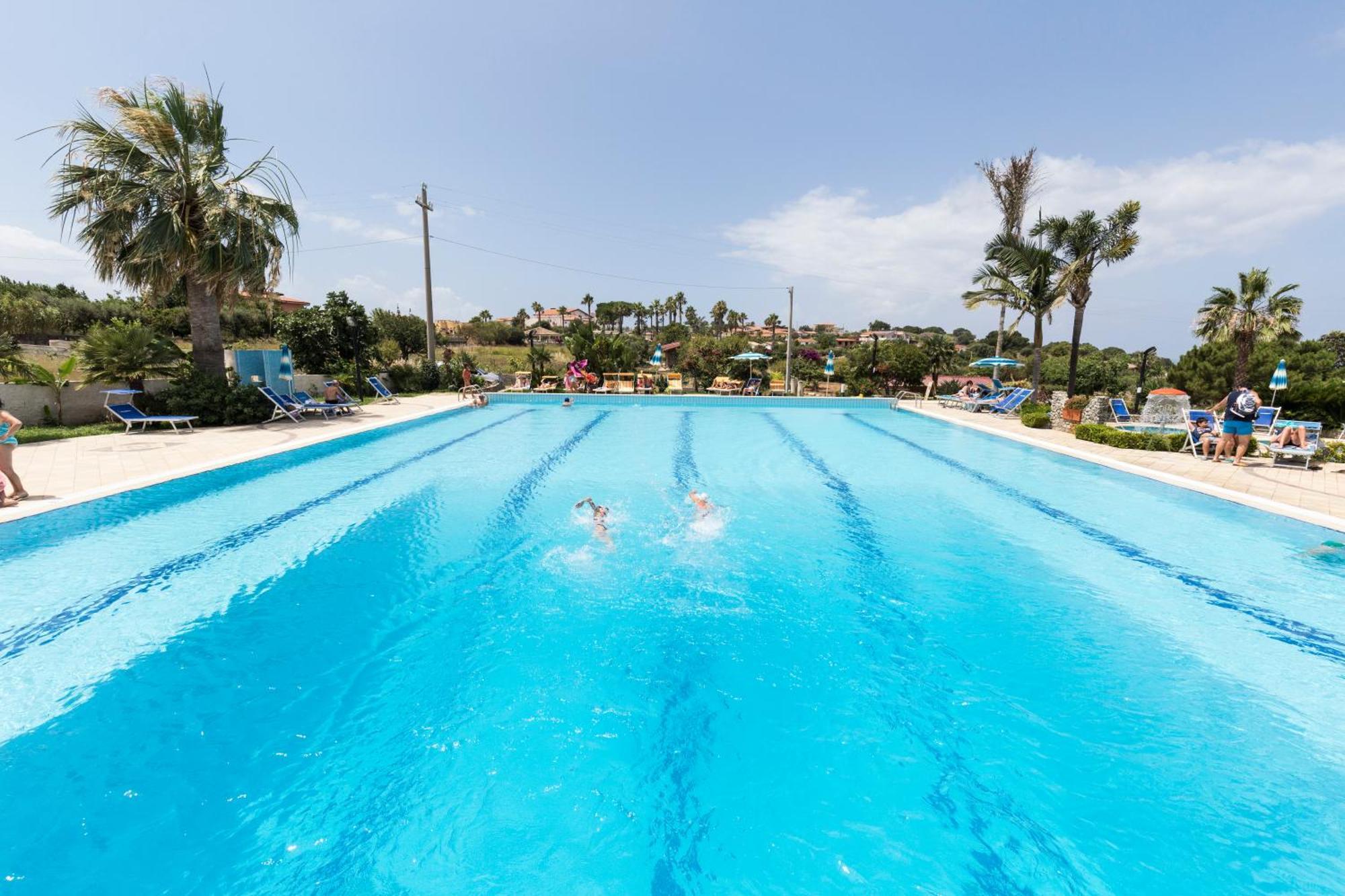 Hotel Calabrisella Calabria エクステリア 写真